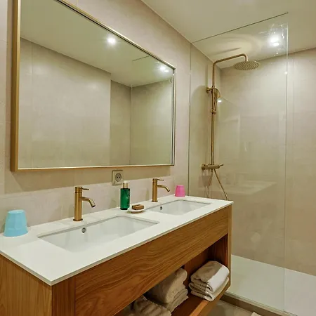 ホテル Le Fouquet's 4*